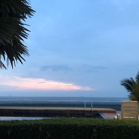 The Chevalley Beach Resort Szatun Kültér fotó