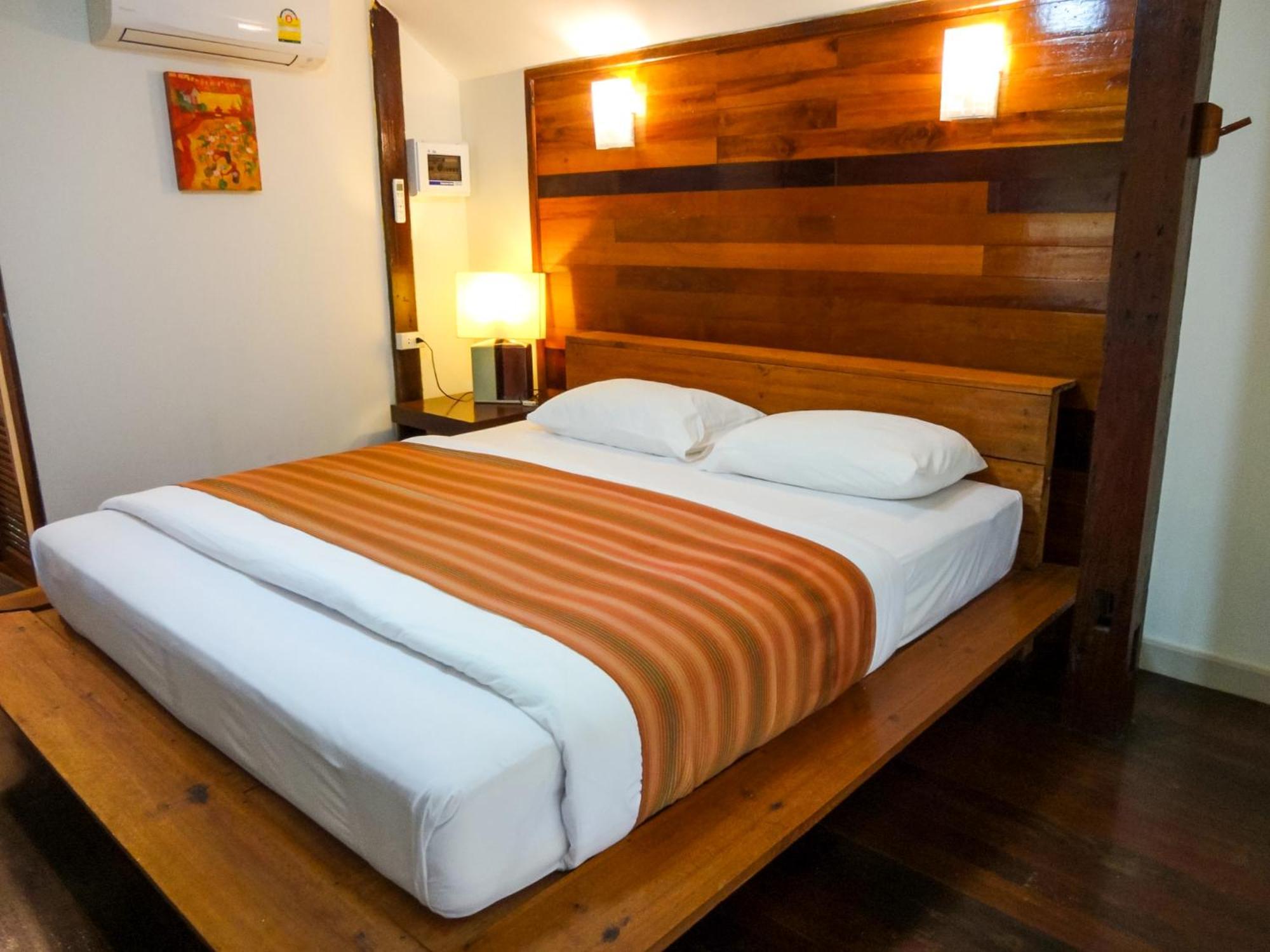 The Chevalley Beach Resort Szatun Kültér fotó